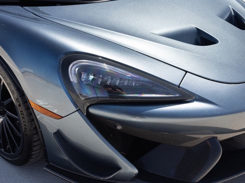 Used 2020 McLaren 620R RWD image 33
