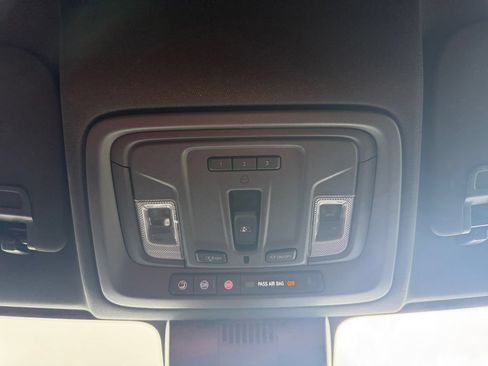 Used 2024 GMC Sierra 1500 AT4 w/ Technology Package AWD/4WD image 25