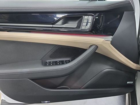 Certified 2025 Porsche Panamera 4 AWD/4WD image 22