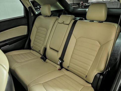 Used 2020 Ford Edge SEL w/ Convenience Package image 13