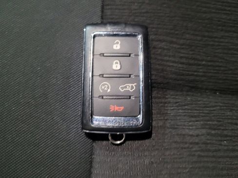 Used 2023 Jeep Grand Cherokee Laredo w/ Luxury Tech Group I image 32