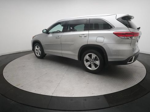 Used 2017 Toyota Highlander Limited AWD/4WD image 34