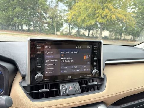 Used 2020 Toyota RAV4 Limited w/ Limited Grade Weather Package AWD/4WD image 16