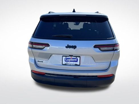 Used 2024 Jeep Grand Cherokee L Altitude image 5
