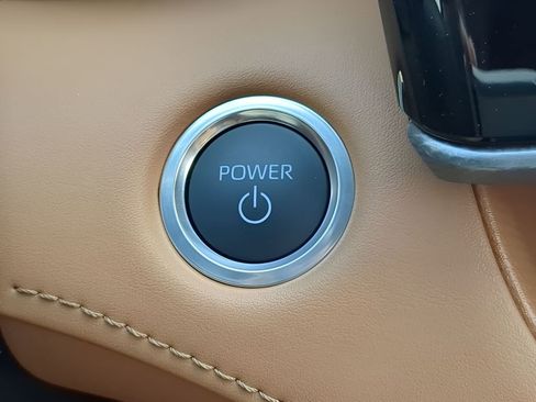 New 2026 Toyota Highlander Platinum image 28