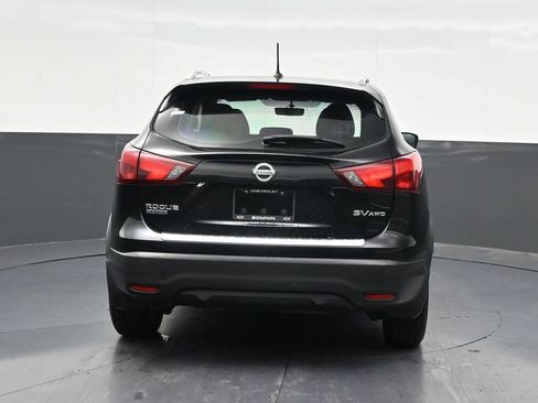 Used 2018 Nissan Rogue Sport SV w/ SV Technology Package AWD/4WD image 4
