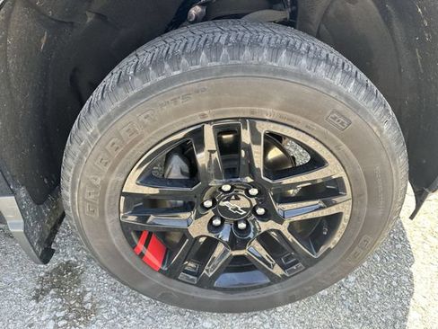 Used 2023 Chevrolet Silverado 1500 RST w/ Redline Edition AWD/4WD image 48