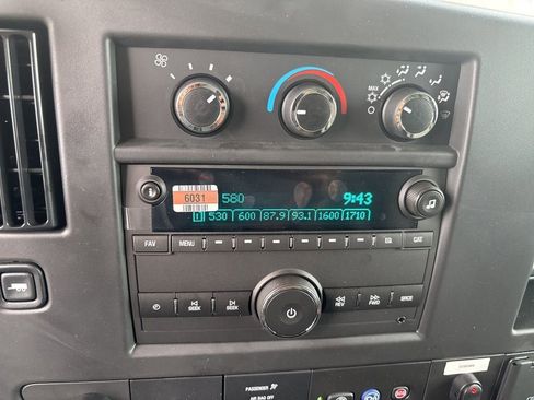 New 2025 Chevrolet Express 3500 w/ Power Convenience Package image 35