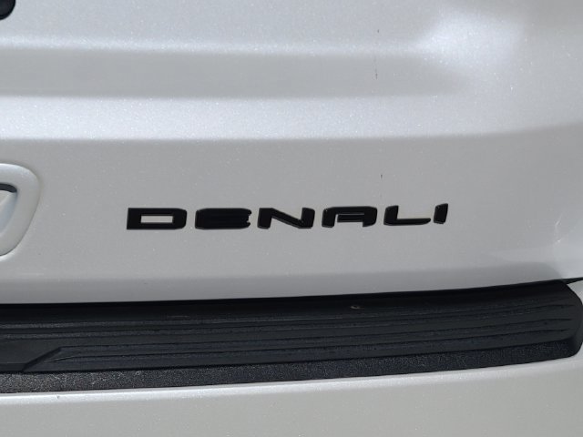 Used 2021 GMC Yukon XL Denali w/ Denali Ultimate Package AWD/4WD image 14