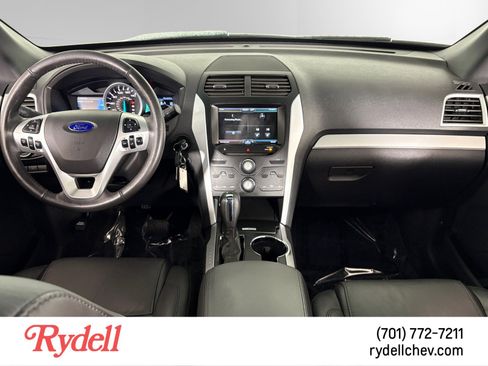 Used 2015 Ford Explorer XLT w/ Equipment Group 202A image 12