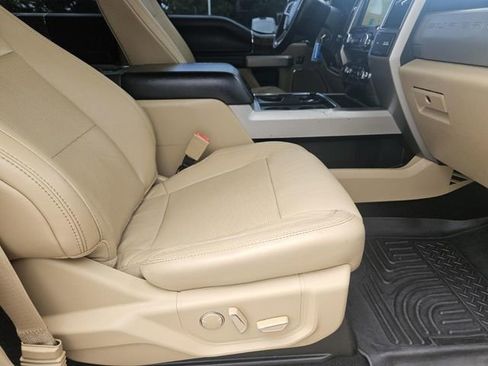Used 2019 Ford F250 Lariat w/ Chrome Package AWD/4WD image 14