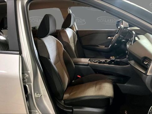 Used 2023 Nissan Rogue SV AWD/4WD image 15