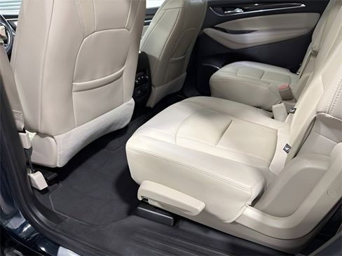 Used 2019 Buick Enclave Essence image 28
