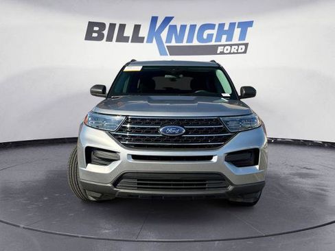 Used 2024 Ford Explorer XLT image 8