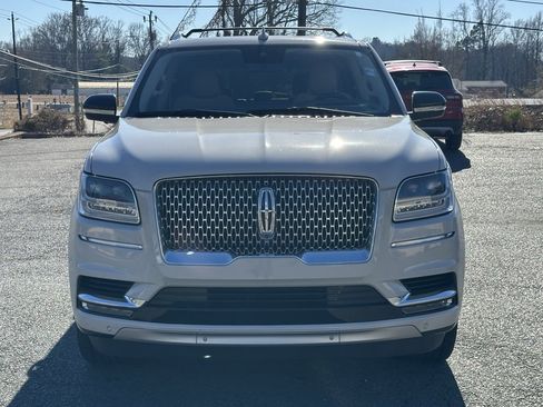 Used 2021 Lincoln Navigator Reserve w/ Luxury Package image 12