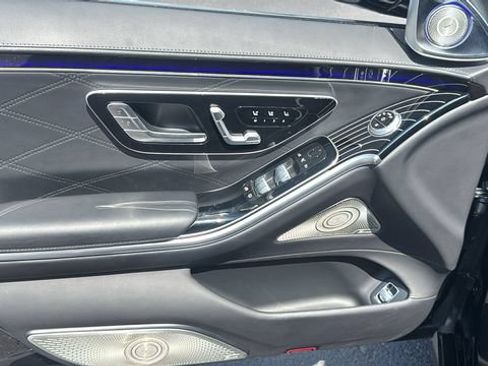 Certified 2023 Mercedes-Benz Maybach S 580 4MATIC image 31