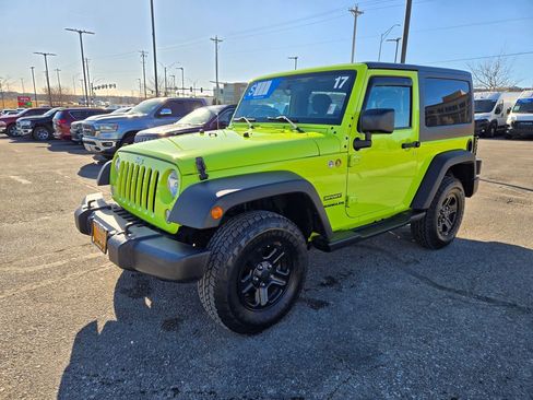 Used 2017 Jeep Wrangler Sport w/ Connectivity Group image 8