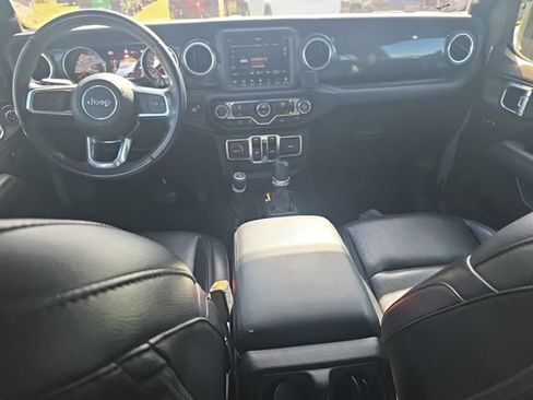 Used 2022 Jeep Wrangler Unlimited Sahara AWD/4WD image 11