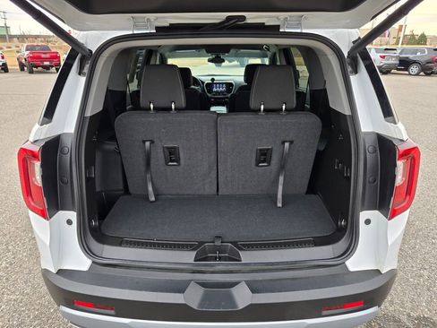 Used 2023 GMC Acadia SLE w/ Driver Convenience Package image 9