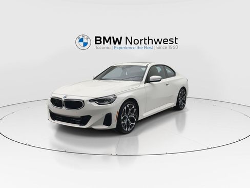 New 2026 BMW 230i xDrive Coupe w/ Convenience Package AWD/4WD image 9