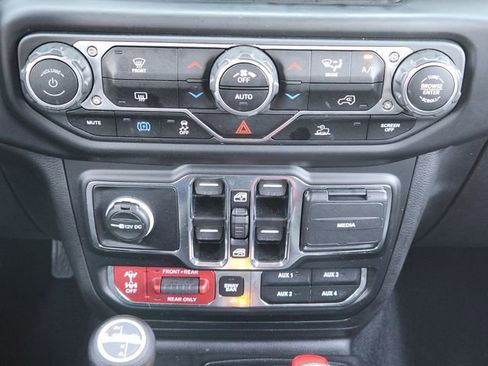 Used 2023 Jeep Wrangler Unlimited Rubicon 4xe w/ Steel Bumper Group image 18