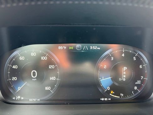 Used 2020 Volvo V90 T6 Cross Country image 29