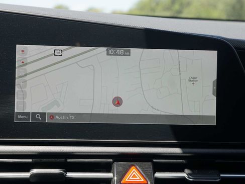 Certified 2024 Kia Niro EX Touring FWD image 12