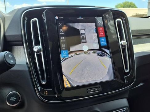 New 2026 Volvo XC40 B4 Plus w/ Protection Package Premier FWD image 22