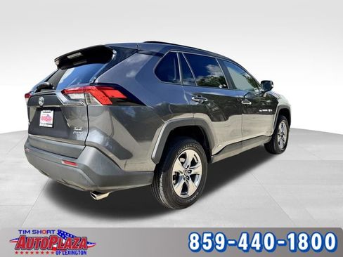 Used 2025 Toyota RAV4 XLE AWD/4WD image 10