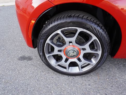 Used 2018 FIAT 500 Pop image 25