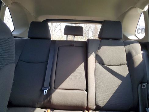 Used 2024 Toyota RAV4 LE AWD/4WD image 7