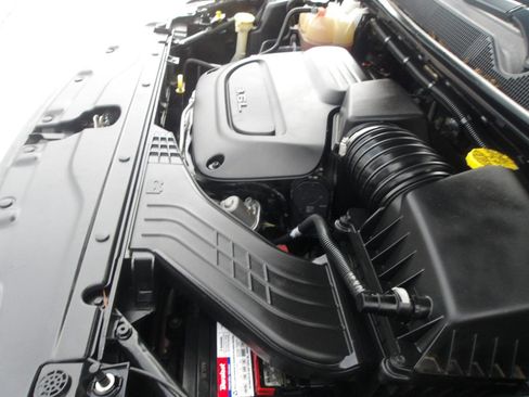 Used 2020 Chrysler Voyager Lxi image 26