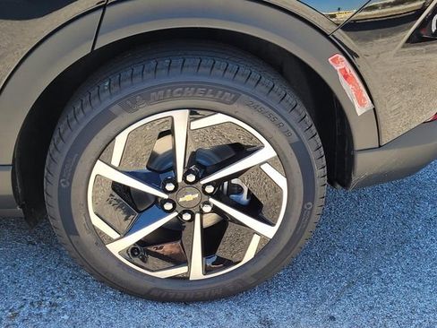 New 2026 Chevrolet Equinox EV LT image 4