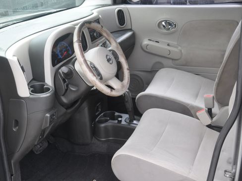 Used 2010 Nissan Cube 1.8 SL w/ Interior Designer Pkg FWD image 25