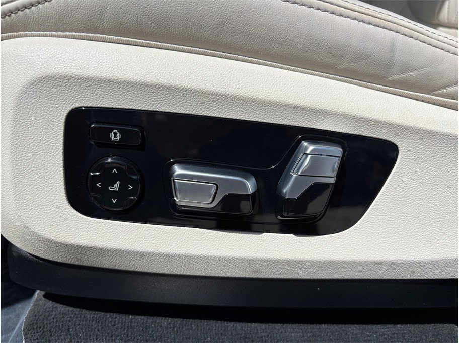 Used 2022 BMW X5 xDrive40i w/ Premium Package AWD/4WD image 19