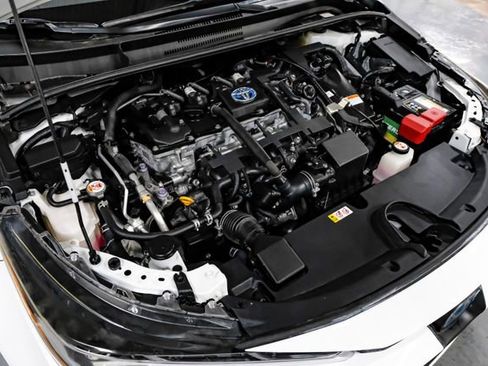 Used 2021 Toyota Corolla LE image 56