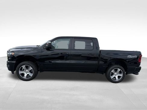 New 2026 RAM 1500 Express AWD/4WD image 3