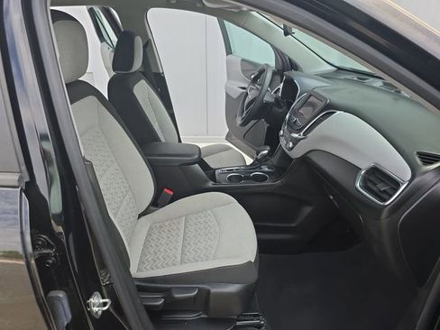 Used 2022 Chevrolet Equinox LS image 18