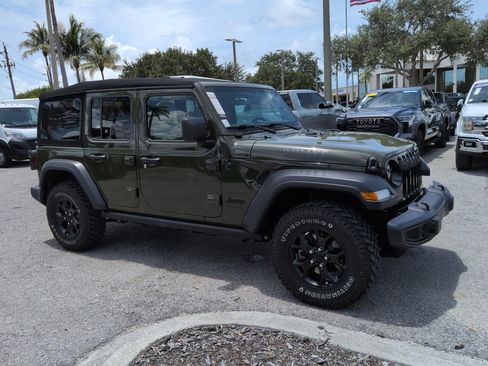 Used 2021 Jeep Wrangler Unlimited Sport AWD/4WD image 2