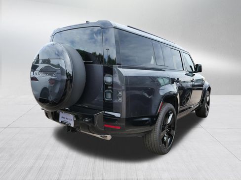 New 2026 Land Rover Defender 130 X-Dynamic SE AWD/4WD image 2