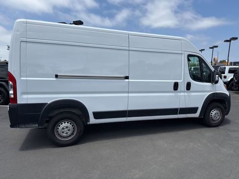 Used 2024 RAM ProMaster 2500 w/ Convenience Group FWD image 7