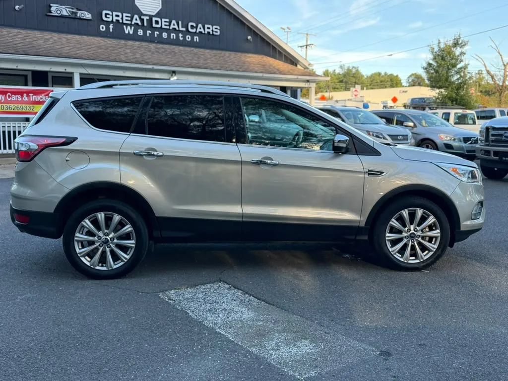 Used 2017 Ford Escape Titanium AWD/4WD image 9