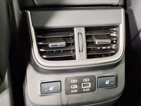 Certified 2025 Subaru Outback Limited AWD/4WD image 12
