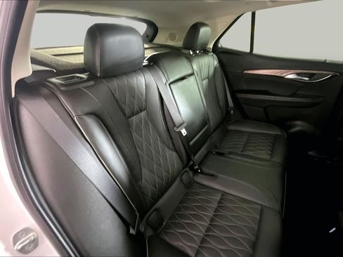 Used 2021 Buick Envision Avenir w/ Technology Package II FWD image 20