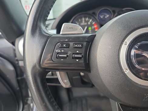 Used 2015 MAZDA MX-5 Miata Club RWD image 12