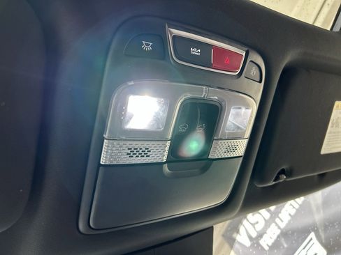 Used 2025 Kia Telluride SX w/ SX Captain's Chair Package AWD/4WD image 28