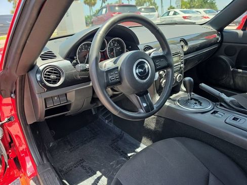 Used 2015 MAZDA MX-5 Miata Sport RWD image 11