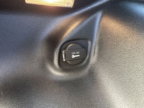 Used 2020 Jeep Cherokee Limited image 15