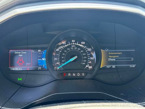 Used 2019 Ford Edge Titanium w/ Equipment Group 301A AWD/4WD image 26