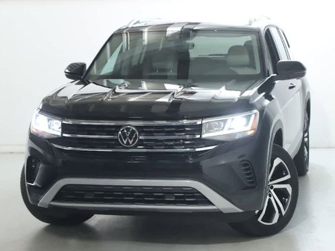 Certified 2023 Volkswagen Atlas SEL AWD/4WD image 3
